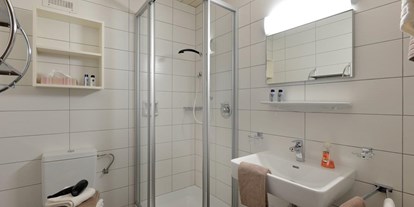 Pensionen - Umgebungsschwerpunkt: Therme - Fügen - Badezimmer - Apart Kofler`s Panorama Zillertal, Alois und Rita Kofler